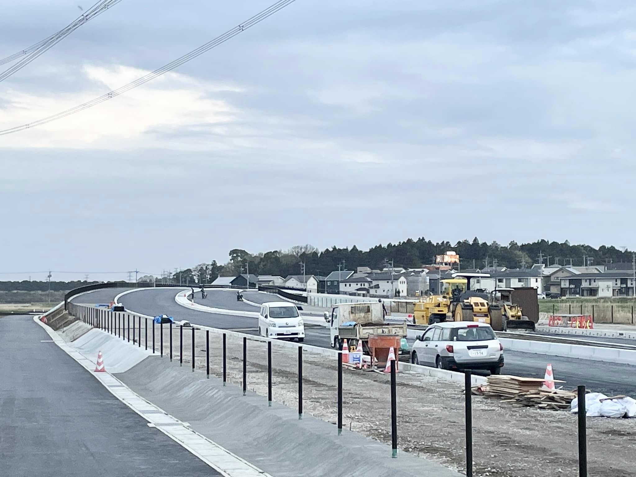新都市中央通り線(萱丸工区)が、4月25日に開通します 新都市中央通り線(萱丸工区)が、4月25日に開通します